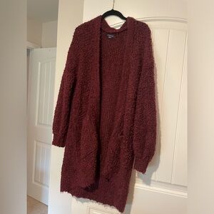 Maroon oversized cardigan, American Eagle Size: M